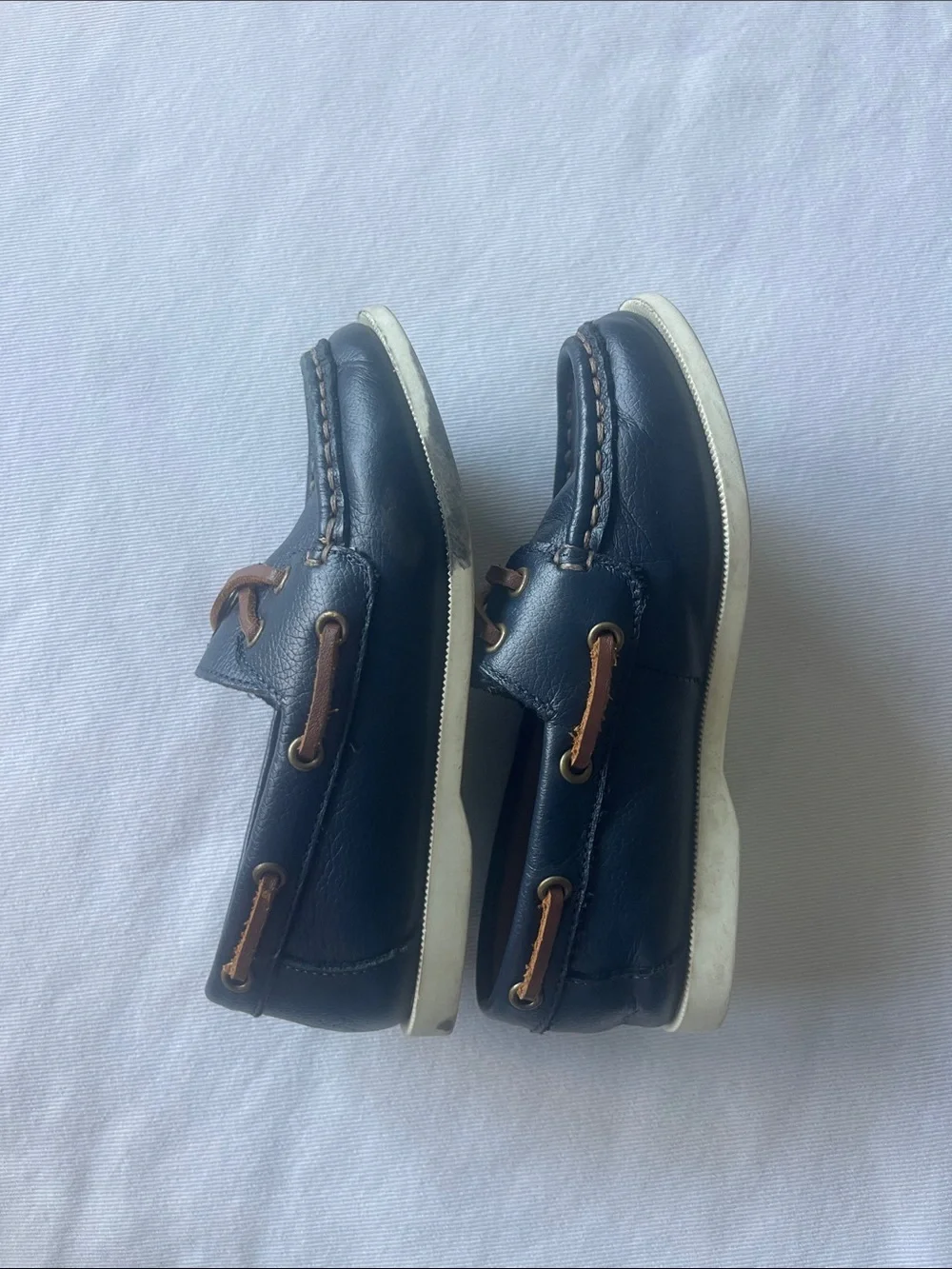 Janie and Jack Boys size 10 Navy Leather Toddler  Boat Shoes with Tan Laces